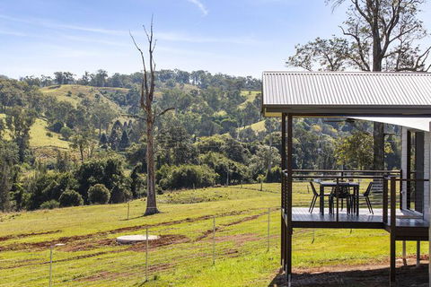 Valley Cabins By The Creek - Getaway Accommodation 4