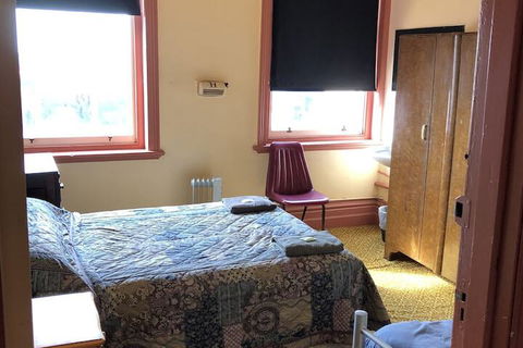 Royal Hotel - Getaway Accommodation 4