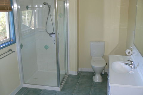 Sandy Point Beach Escape - Getaway Accommodation 6