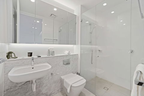 HomeHotel Brand New Ultra Luxe Apartment - Getaway Accommodation 2