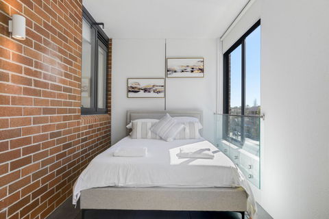 HomeHotel Brand New Ultra Luxe Apartment - Getaway Accommodation 1