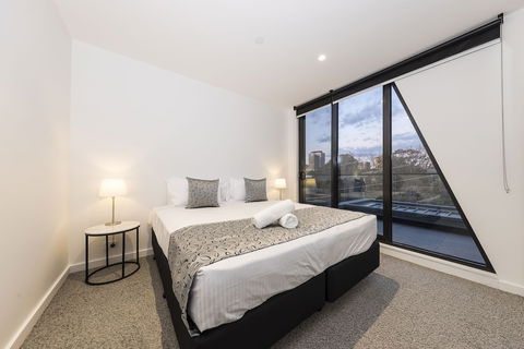 Q Squared Serviced Apartments - Getaway Accommodation 1