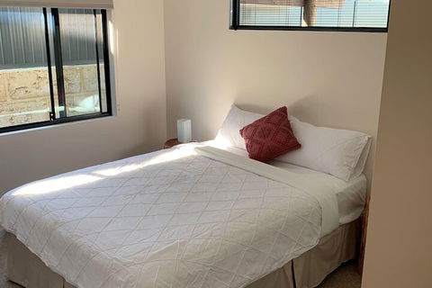 Oceans Islands & Whales - Getaway Accommodation 2