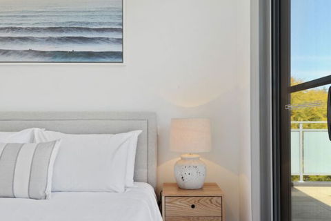 HomeHotel Luxurious 3 Bedrooms - Getaway Accommodation 1