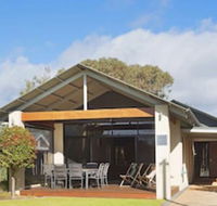 Footsteps From The Bay - Getaway Accommodation