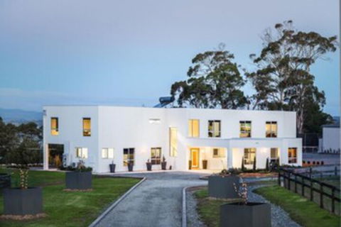Paradise Point Tamar Valley Residence With Pool - Getaway Accommodation 0