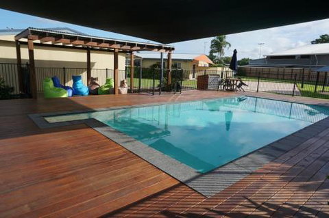 YAL Cairns A Motel That Makes A Difference - Getaway Accommodation 0