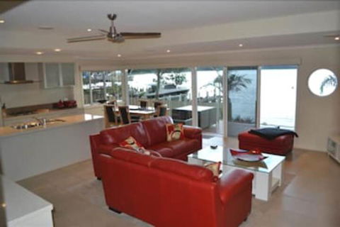 Bancroft Views Apartments - Getaway Accommodation 2