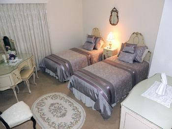 Tranquil Gardens - Getaway Accommodation 0
