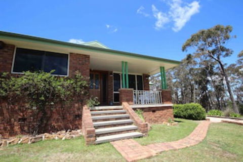 Highland View - Getaway Accommodation 0