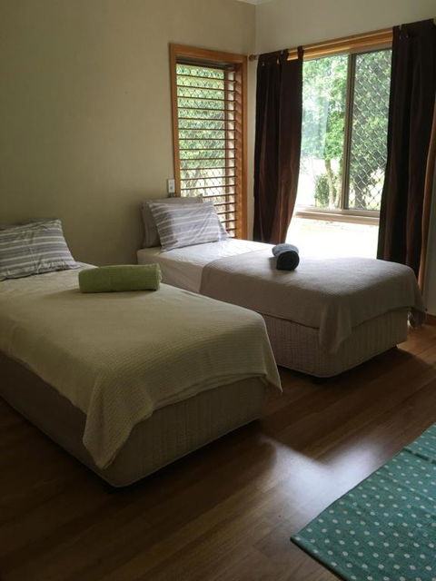 Cairns Homestead Acreage Pet & Family Friendly - Getaway Accommodation 6