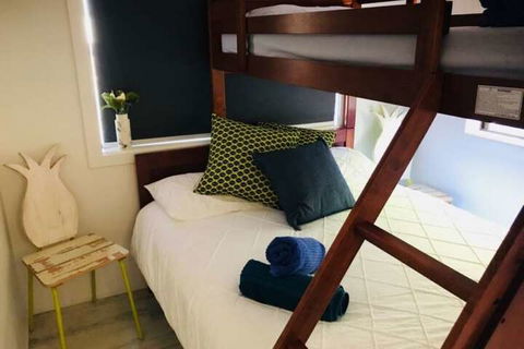 Yeppoon Beachhouse - Hostel - Getaway Accommodation 3