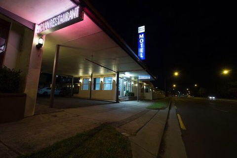 Liberty Plains Motor Inn - Getaway Accommodation 1
