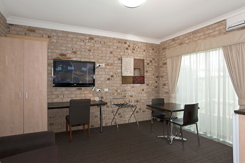 Highlander Motor Inn & Apartments - Getaway Accommodation 5