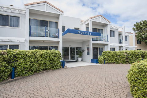 The Marina Hotel - Getaway Accommodation 5