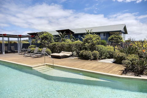 Serenity Diamond Beach - Getaway Accommodation 5