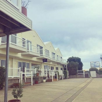 A Great Ocean View Motel - Getaway Accommodation 0