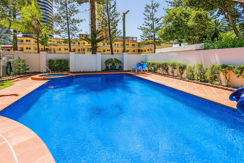 The Ritz Resort - Getaway Accommodation 0