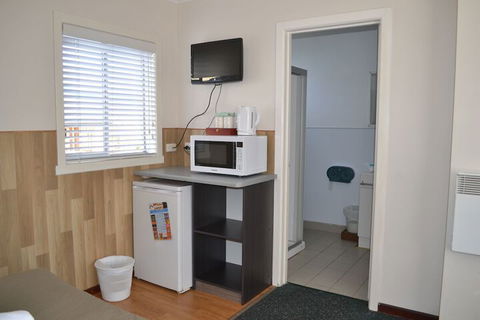Hobart Tower Motel - Getaway Accommodation 4