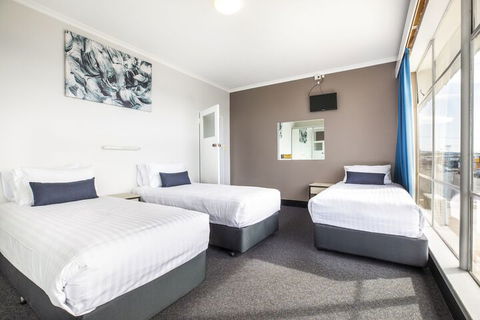 Nightcap At Carlyle Hotel - Getaway Accommodation 4