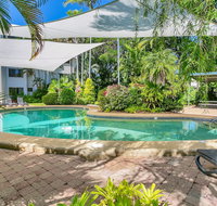 Beachfront Apartments on Trinity Beach - Getaway Accommodation