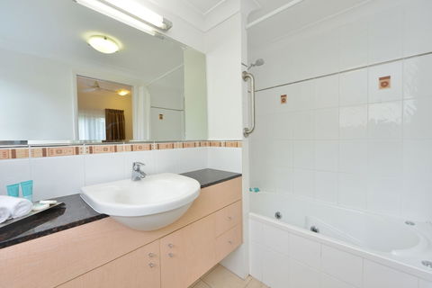 Central Plaza Port Douglas Apartments - Getaway Accommodation 5