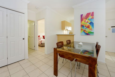 Central Plaza Port Douglas Apartments - Getaway Accommodation 4