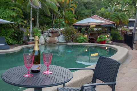 Lychee Tree Holiday Apartments - Getaway Accommodation 4