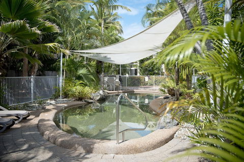 Tropical Nites - Getaway Accommodation 3