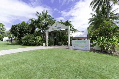 Tropical Nites - Getaway Accommodation 0