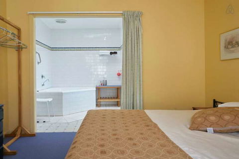 Cottages For Two - Getaway Accommodation 7
