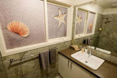 Whitesbeach Guesthouse - Getaway Accommodation 0