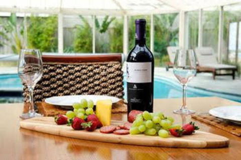 Whitesbeach Guesthouse - Getaway Accommodation 4