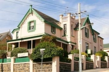 Hillview House - Getaway Accommodation 6