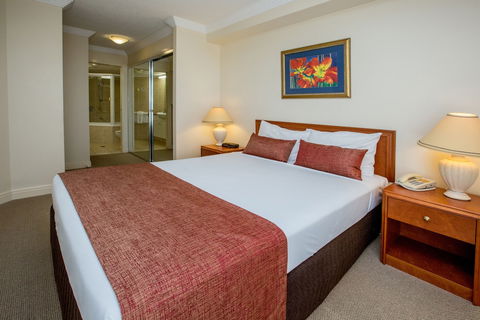 Springwood Tower Apartment Hotel - Getaway Accommodation 2