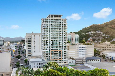 Direct Hotels â€“ Dalgety Apartments - Getaway Accommodation 1