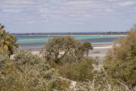 Calm Waters - Getaway Accommodation 1