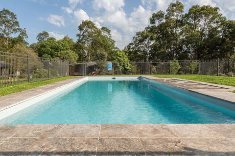 Hermitage Hideaway Homestead & Cottage - Getaway Accommodation 2