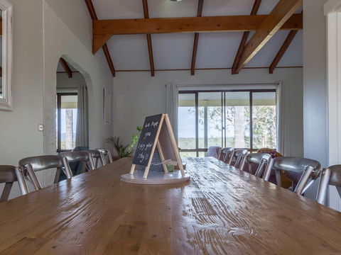 Hermitage Hideaway Homestead & Cottage - Getaway Accommodation 5