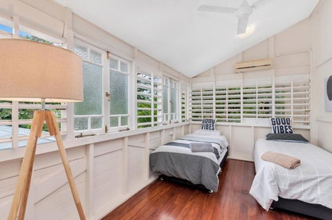 Edge Hill Holiday Home / Cairns - Getaway Accommodation 2