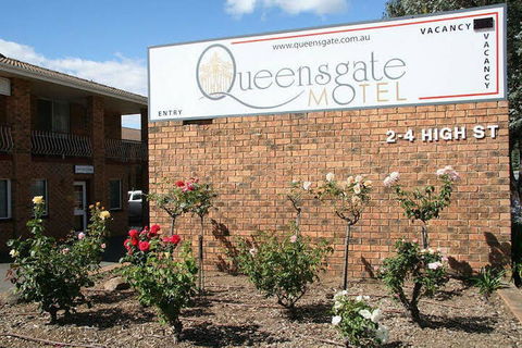 Queensgate Motel - Getaway Accommodation 4