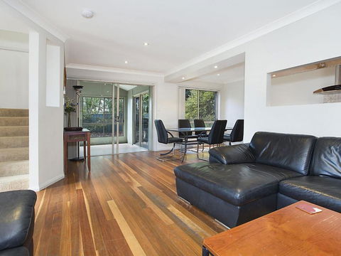 Harmony House Bateau Bay NSW - Getaway Accommodation 2