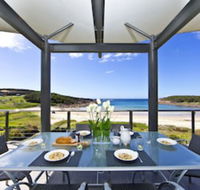 Sails on the Beachfront Exclusive Seaside Home - Getaway Accommodation