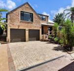 Salt Wood Cabin style retreat - Getaway Accommodation