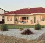 Jewel of the South Beachfront Holiday Rental - Getaway Accommodation