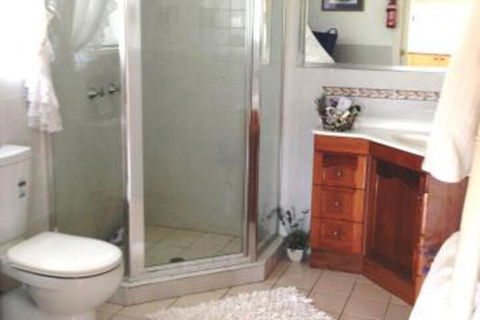 Milford Country Cottages - Getaway Accommodation 5