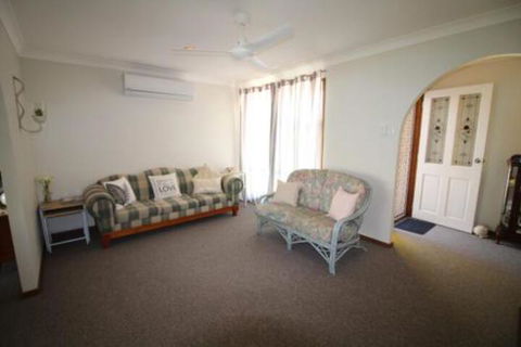 Gerrys Waterfront - Getaway Accommodation 3