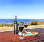 High Tide Wallaroo Beachfront Property Pet Friendly - Getaway Accommodation