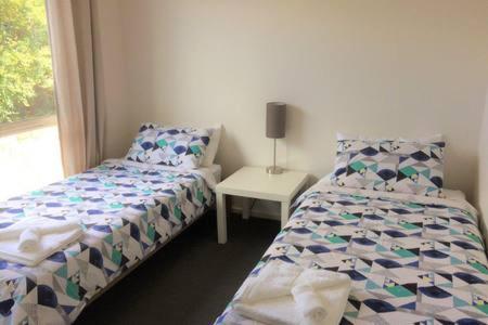 Bayview Beach House Apartment No 1 - Getaway Accommodation 4