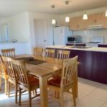 Bayview Beach House Apartment No 1 - Getaway Accommodation 0